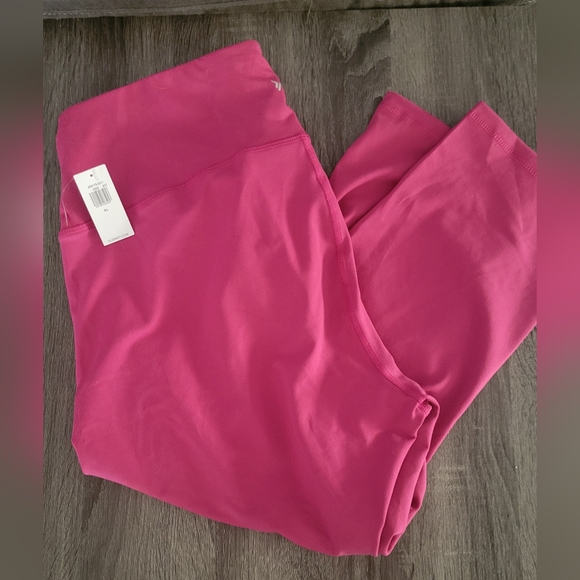 Old Navy Cropped Leggings - Picture 1 of 3